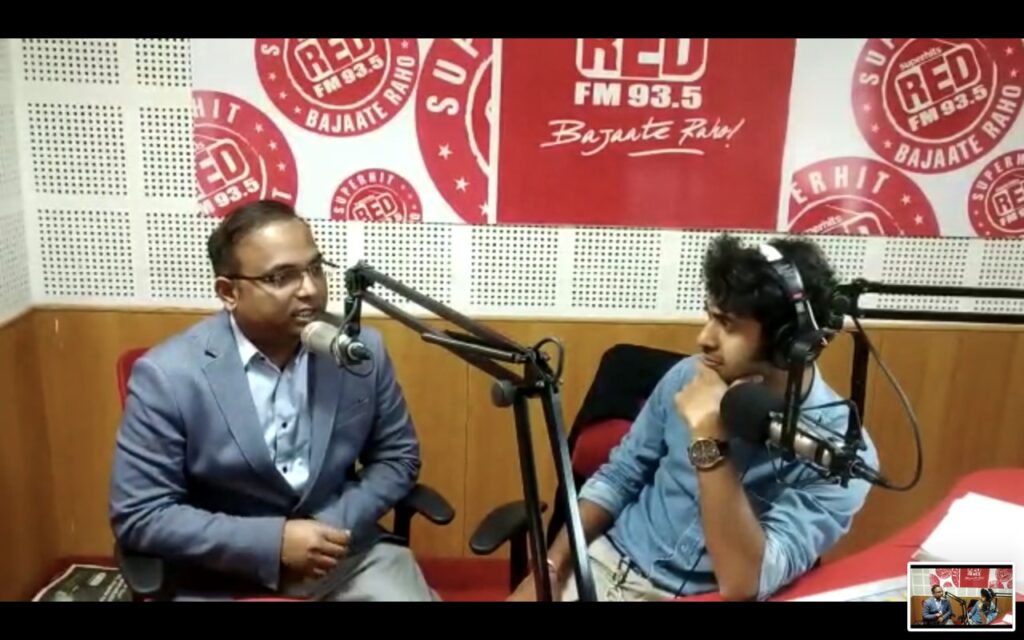 GIVING HEALTH INFORMATION ON RED FM